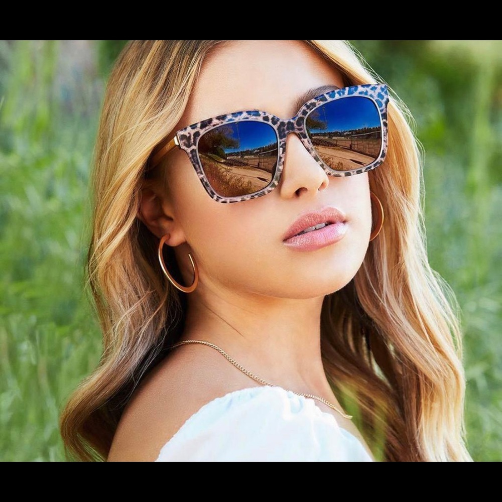 DIFF Bella Leopard Print Sunglasses